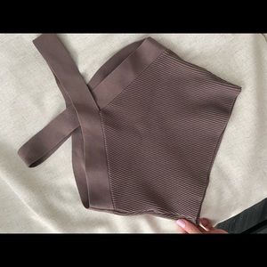 Aritzia Sculpt Knit Criss Crop Crop tank